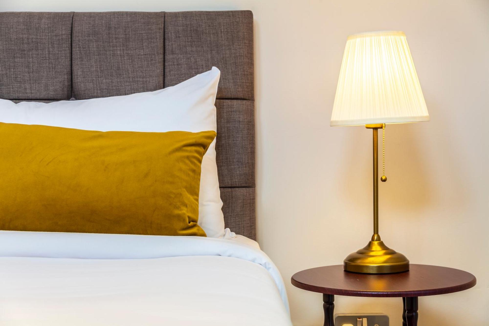 Lotus Guesthouse Лондон Экстерьер фото
